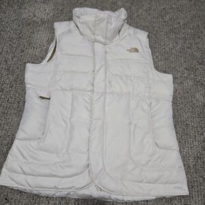The North Face White Puffer Vest with Quilted Design and Stand-Up Collar